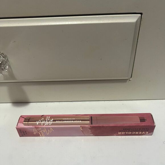 Mally Beauty Split Shadow Eyeshadow Stick in Cafe Latte - 0.03 oz. ~ NIB - Picture 4 of 8